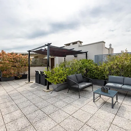 Bocconi's Nest - Close To Duomo With Terrace Apartment Milan