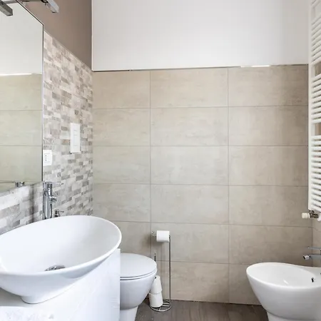 Bocconi's Nest - Close To Duomo With Terrace ميلان