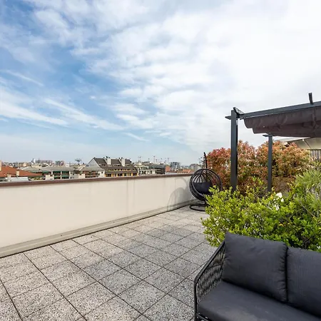 Bocconi's Nest - Close To Duomo With Terrace Apartment *