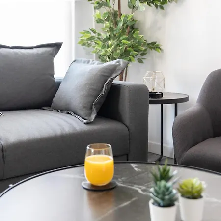 Apartment Bocconi's Nest - Close To Duomo With Terrace Milan