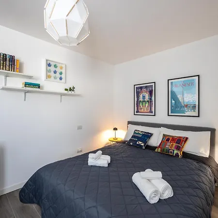 Bocconi's Nest - Close To Duomo With Terrace Apartment Milan